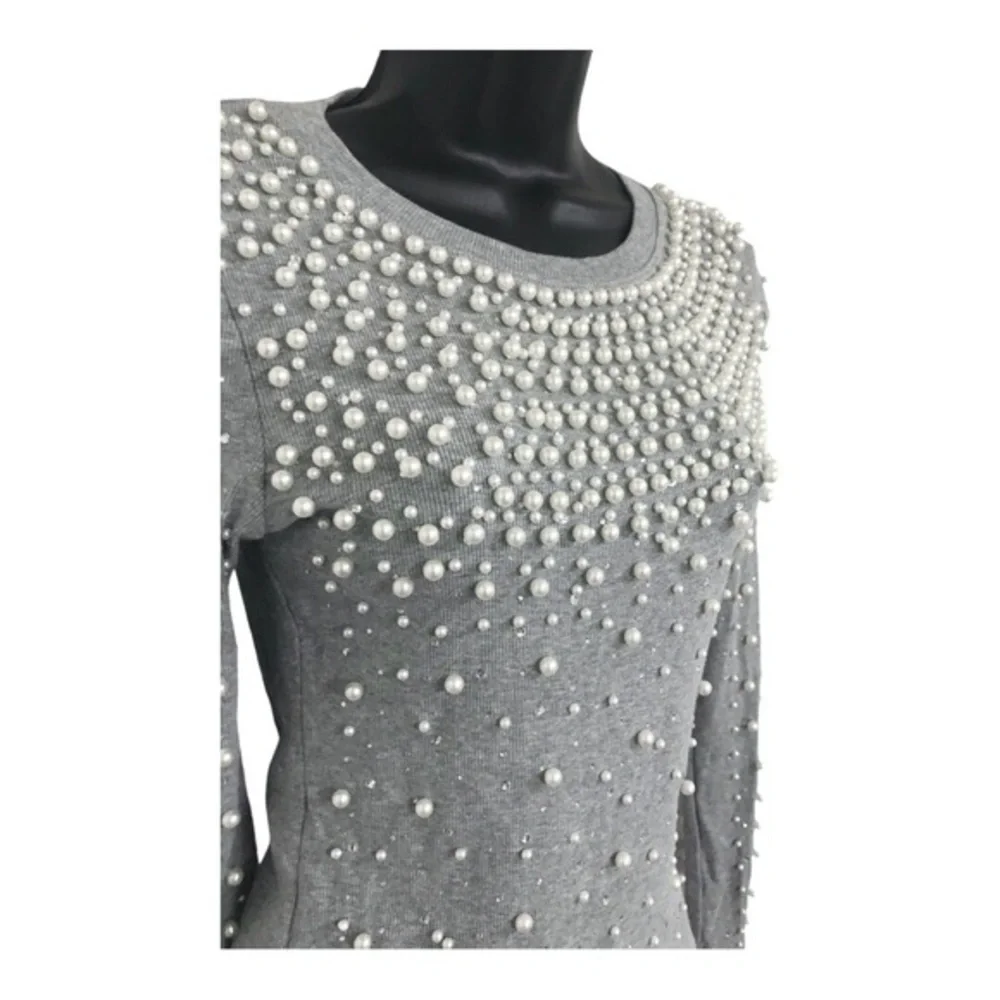 Beautiful Stunning pearl beaded gray long sleeve sweater knit top size small new